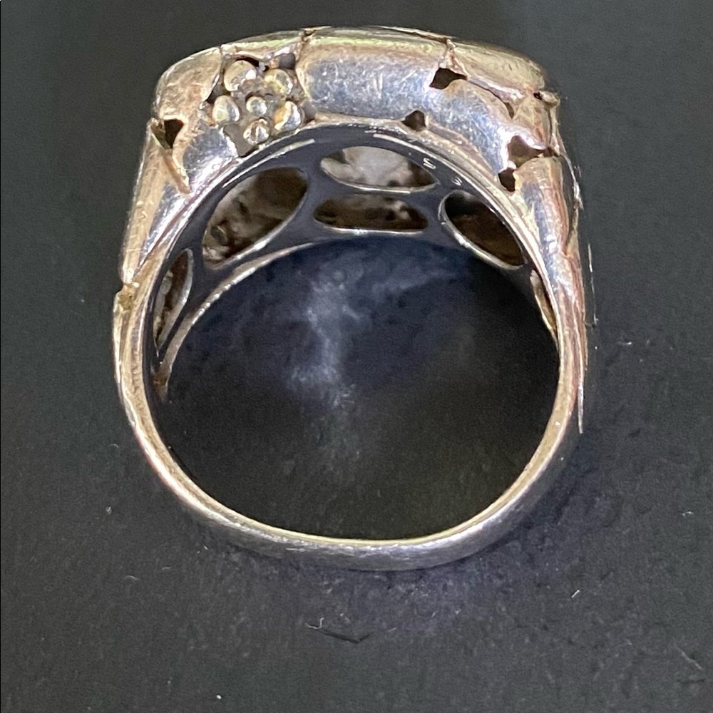 Pretty Sterling Silver Ring - image 4
